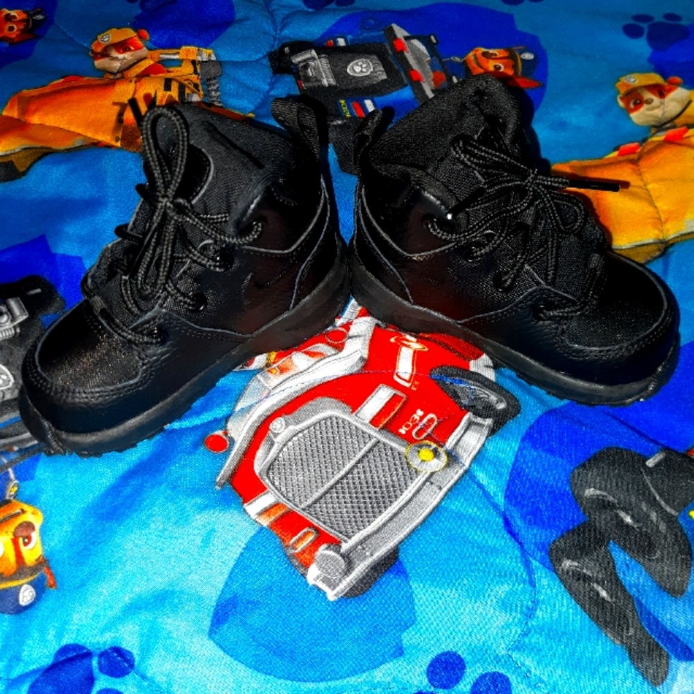 Nike ACG Boots